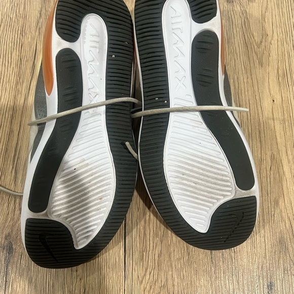 WMNS NIKE AIR MAX DIA, 8.5 - Picture 3 of 5